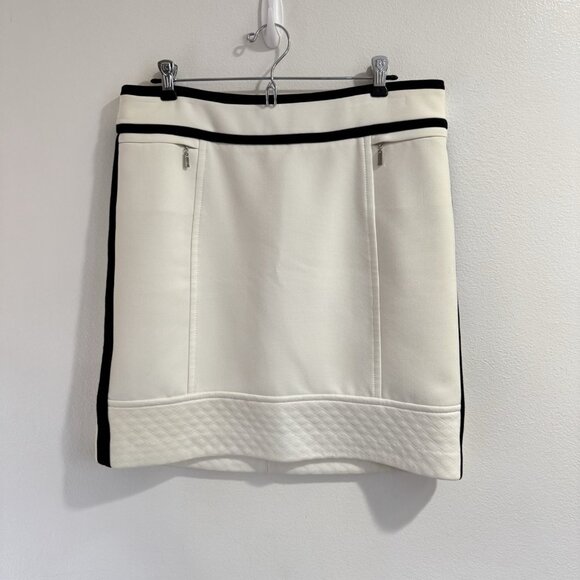 White House Black Market Dresses & Skirts - WHBM White House Black Market Skirt 12 Cream Black Quilted Jersey Knit Pencil